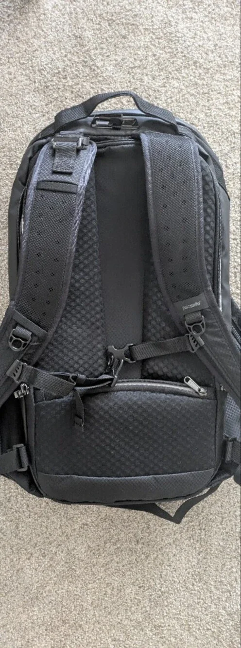Pacsafe brand new